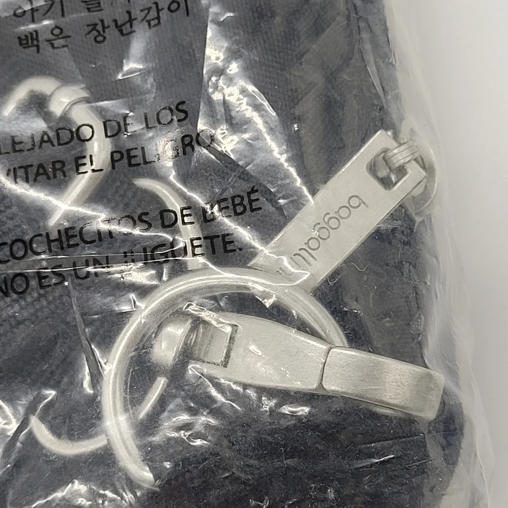 Baggalini Black Sling Backpack Bag Multi Wear RFID Card Slots Adjustable NEW - Picture 11 of 16